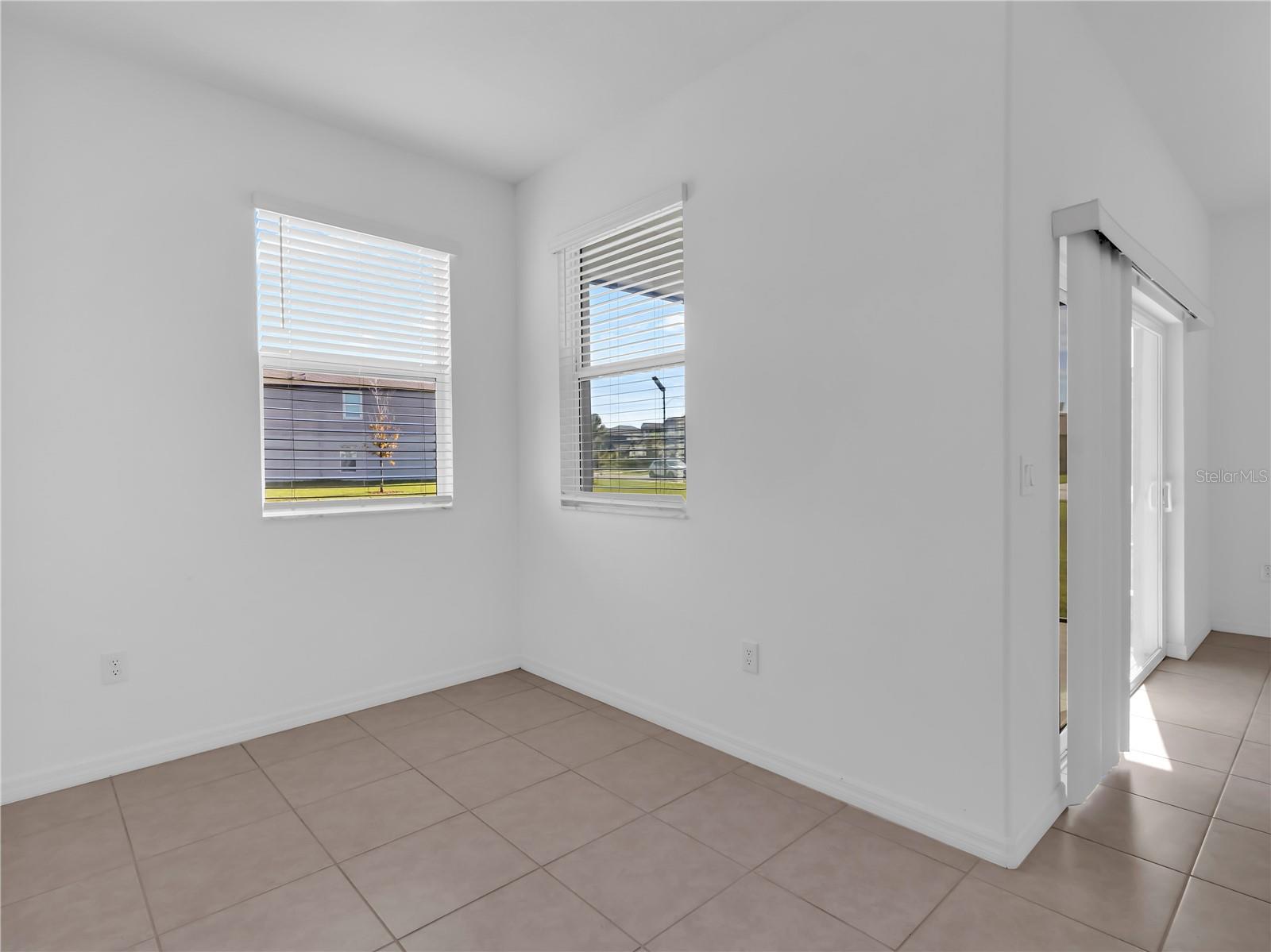 PROSPERITY LAKES TH - Residential Lease