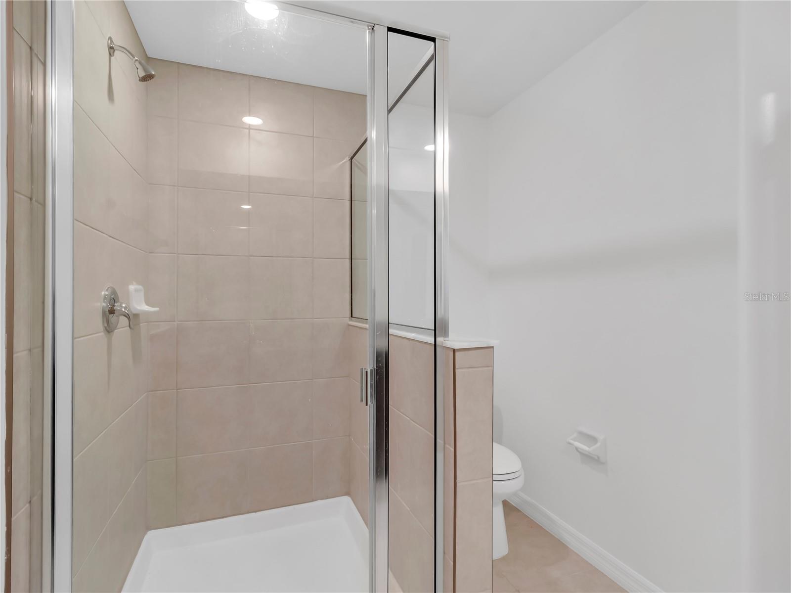 PROSPERITY LAKES TH - Residential Lease