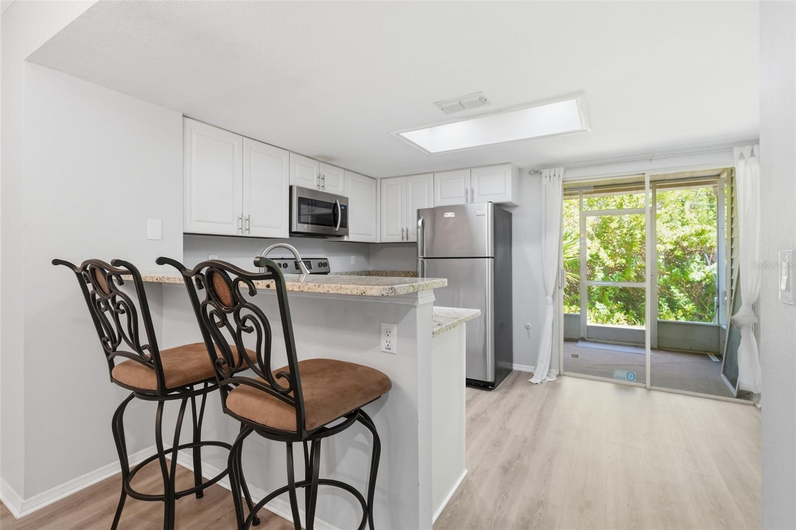 FOX CHASE TWNHMS - Residential