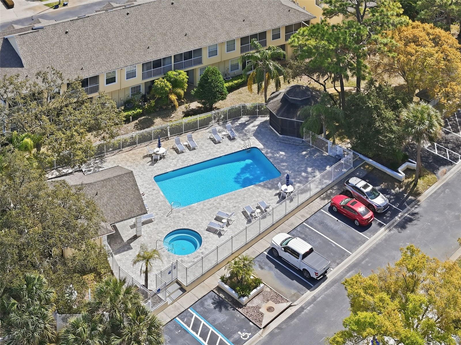 FOX CHASE TWNHMS - Residential