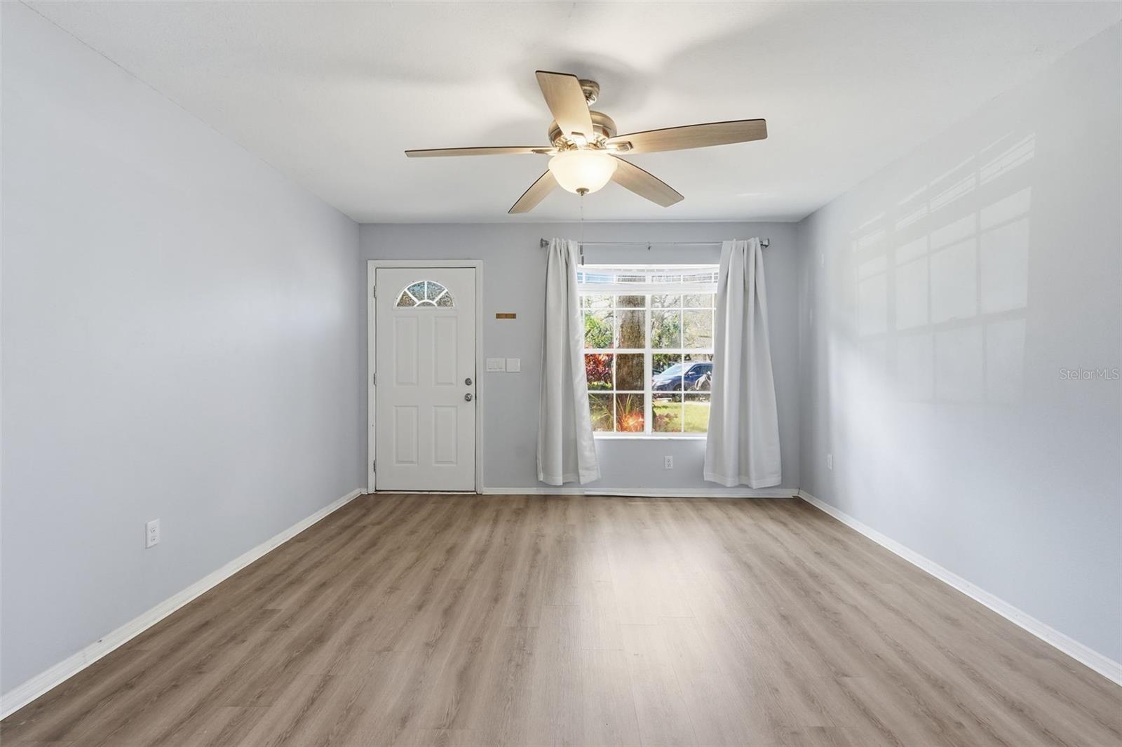 FOX CHASE TWNHMS - Residential