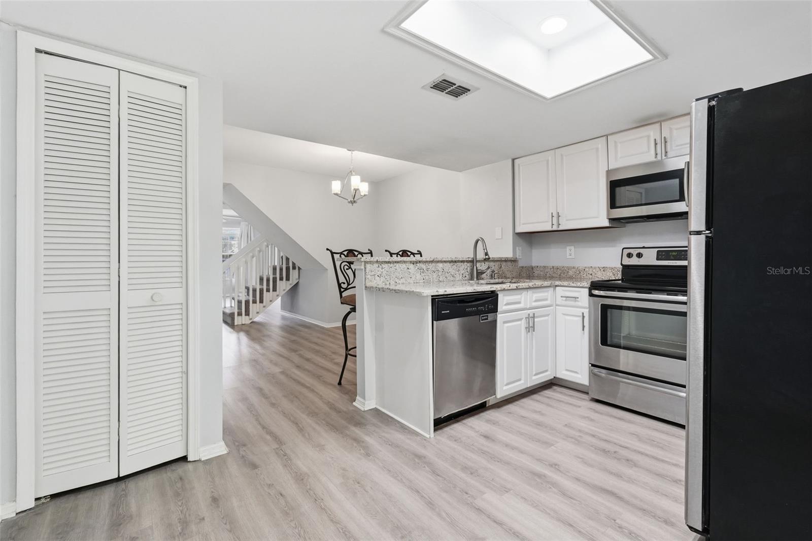 FOX CHASE TWNHMS - Residential