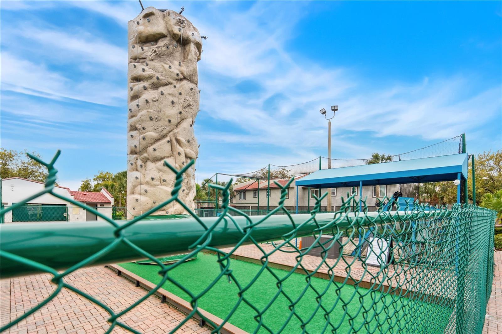 FANTASYWORLD CLUB VILLAS UNIT 1 - Residential