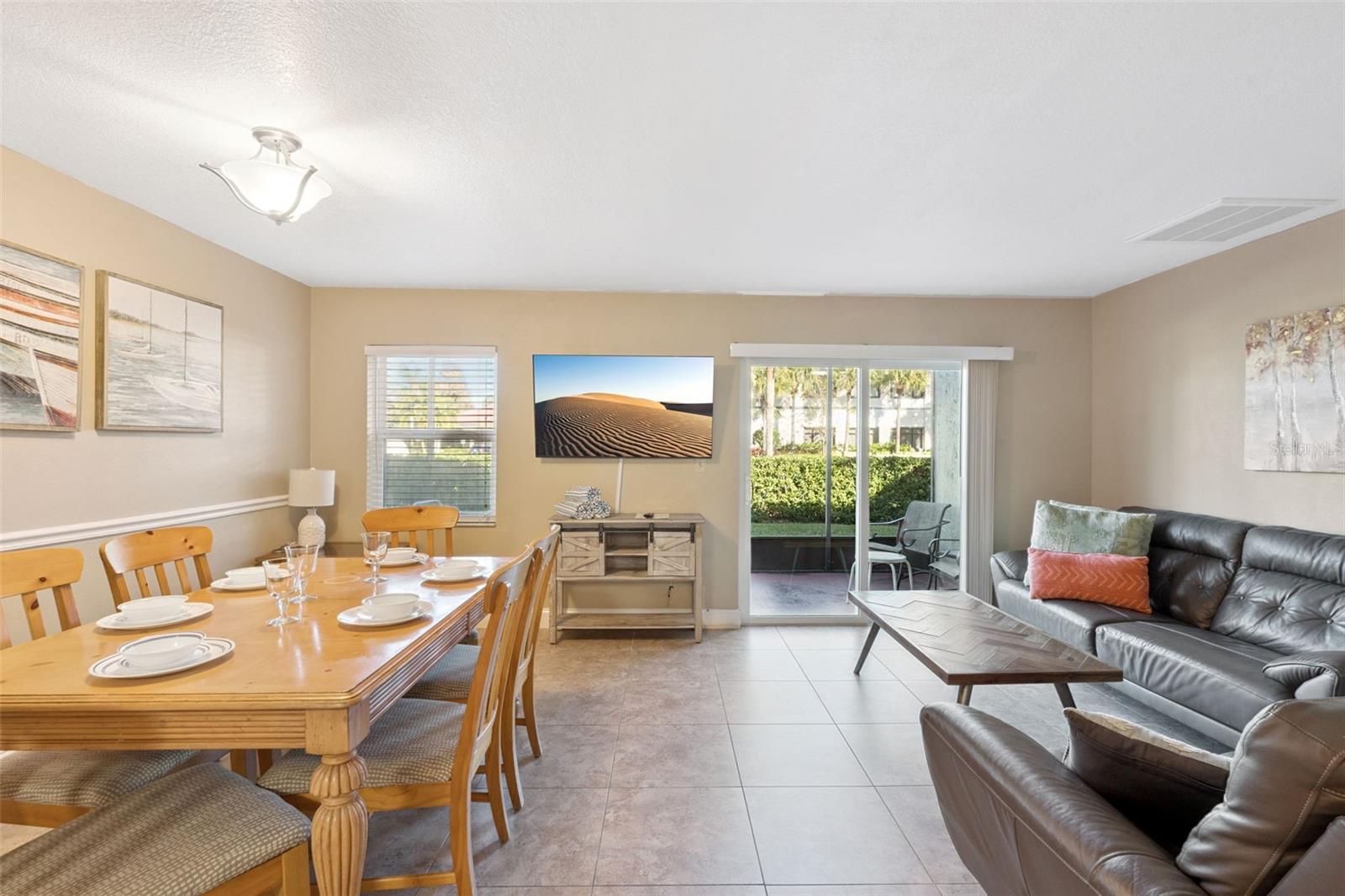 FANTASYWORLD CLUB VILLAS UNIT 1 - Residential