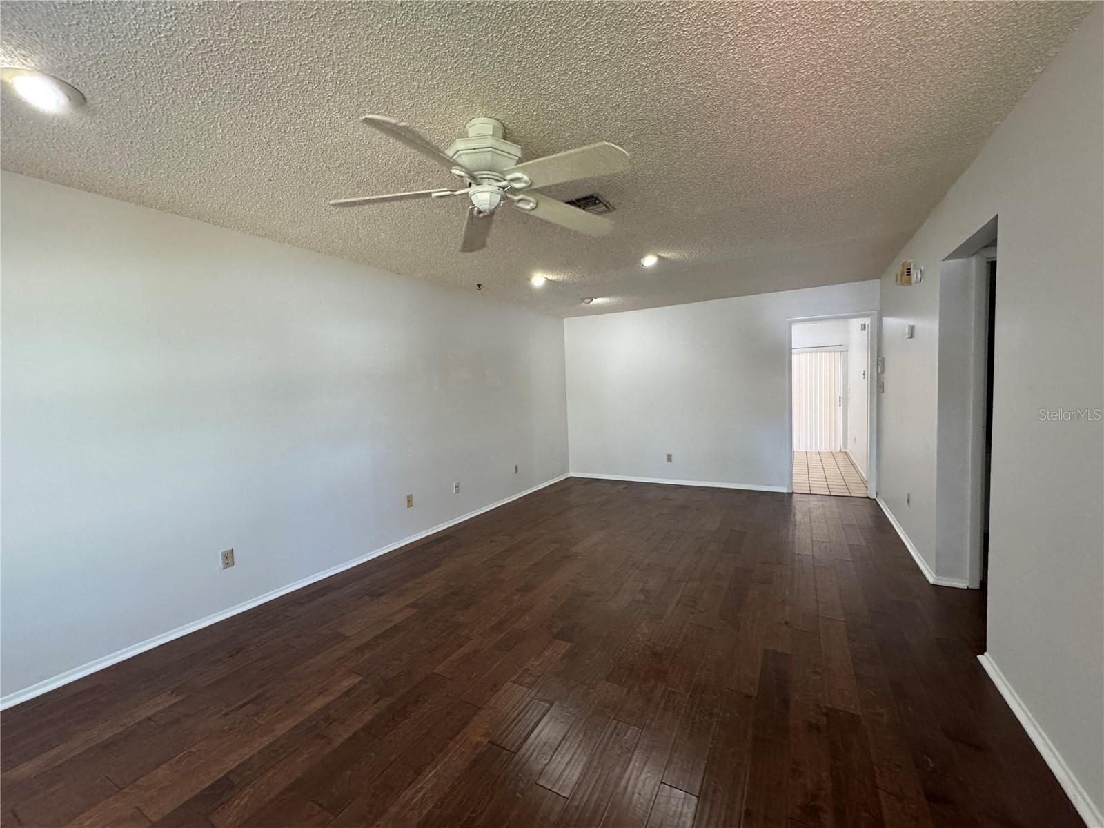 QUAIL HOLLOW AT RIO PINAR - Residential Lease