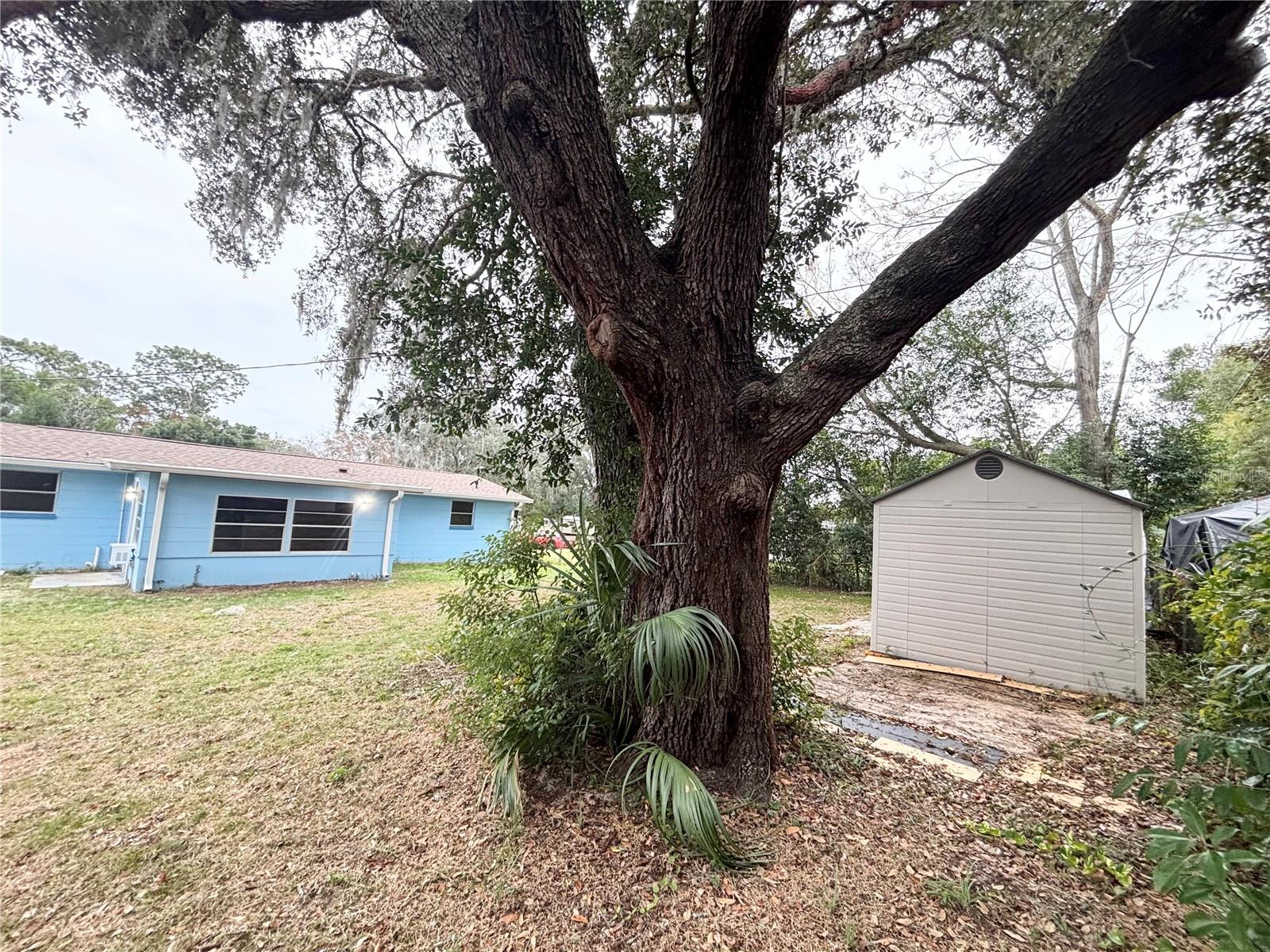 000114 - BEVERLY HILLS UNIT 2 - Residential