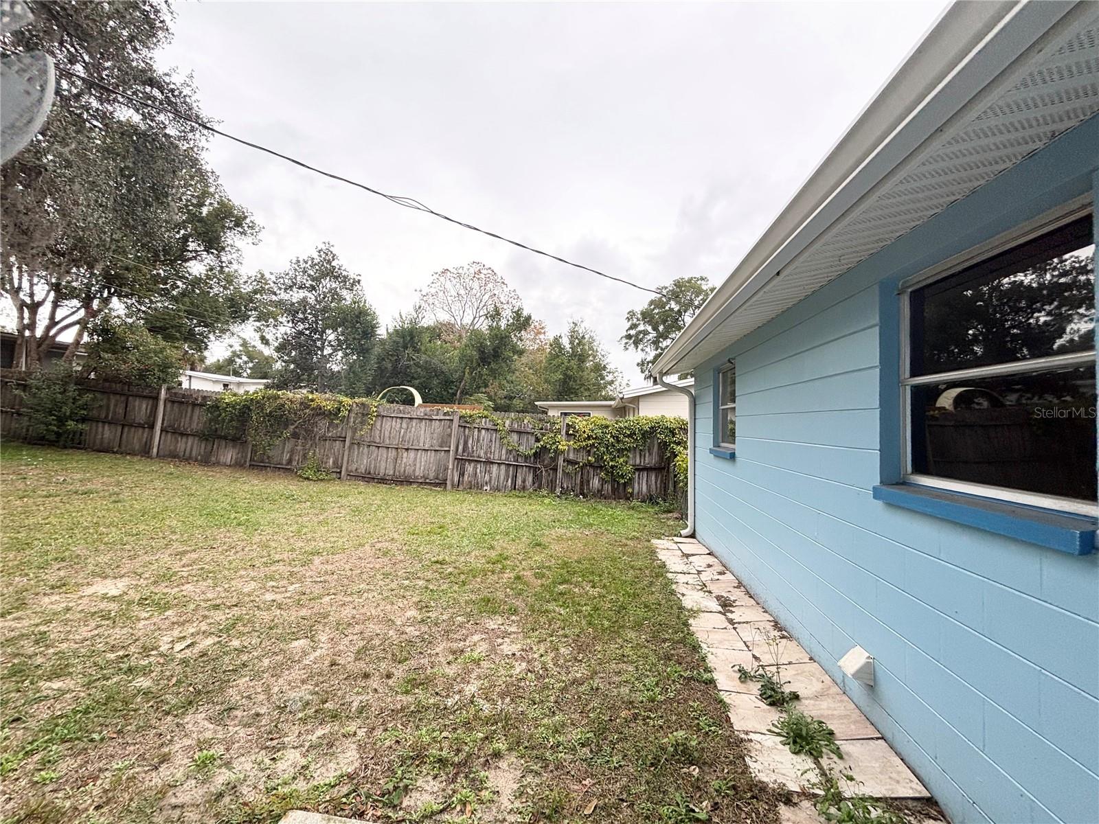 000114 - BEVERLY HILLS UNIT 2 - Residential
