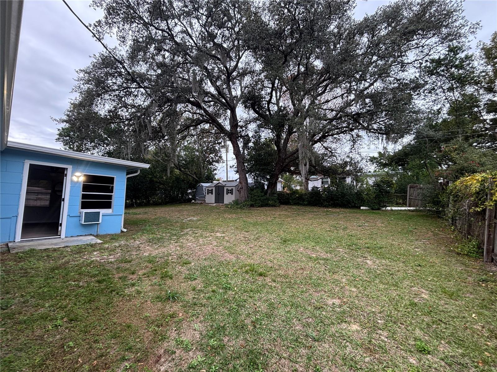 000114 - BEVERLY HILLS UNIT 2 - Residential