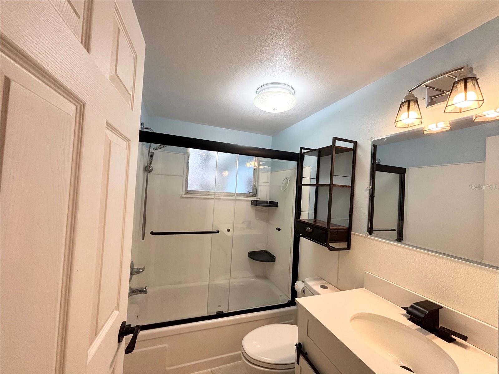 000114 - BEVERLY HILLS UNIT 2 - Residential