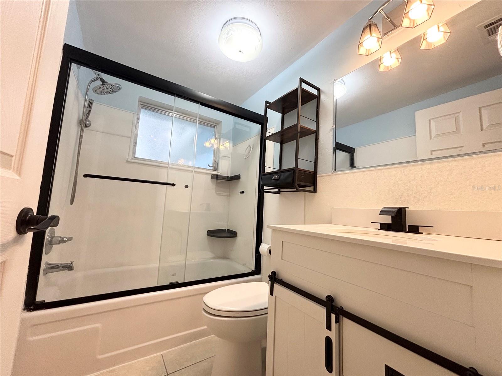 000114 - BEVERLY HILLS UNIT 2 - Residential