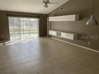 LINDFIELDS UNIT 1 - Residential Lease