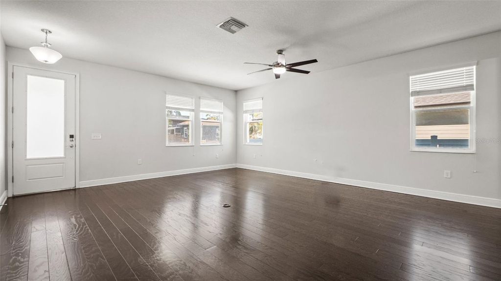 Photo of 506 E Robles Street, Tampa, FL 33602 (MLS # TB8466546)