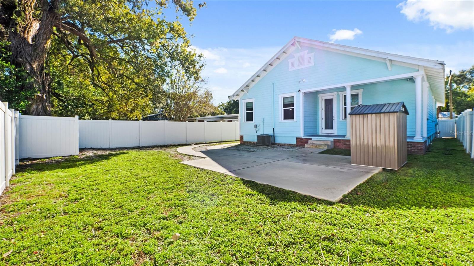 ROBLES SUB OF S 160 FT OF W 14 - Residential