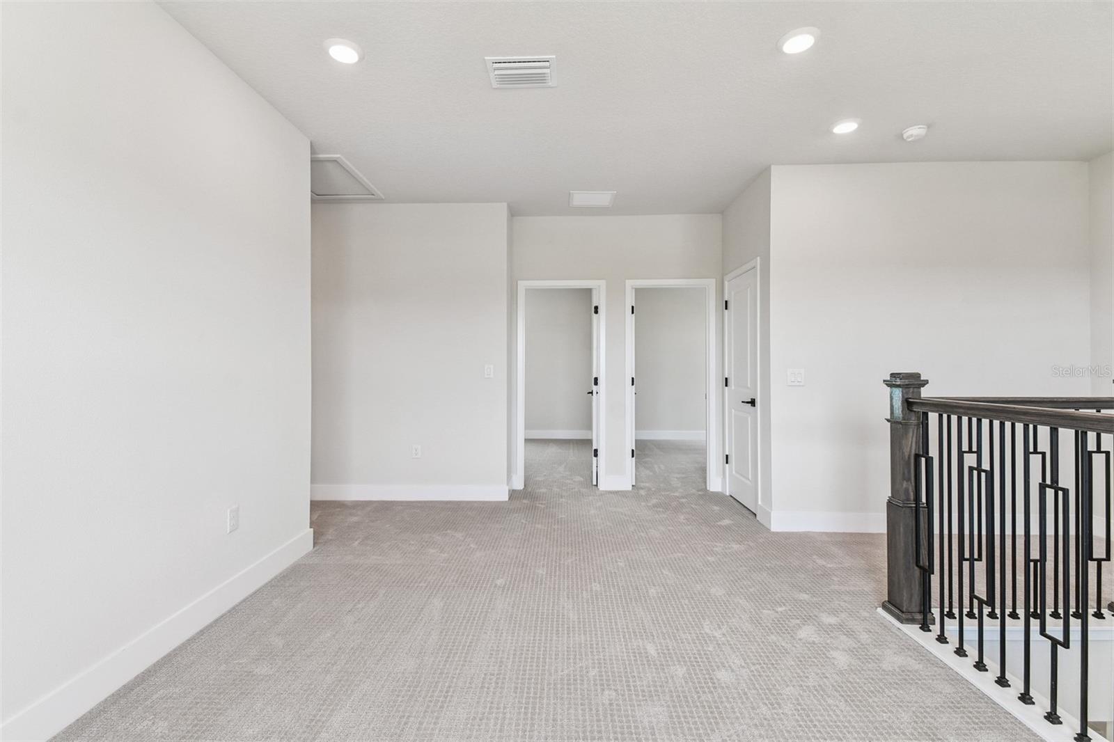 EMERALD LANDING AT WATERSIDE - Residential