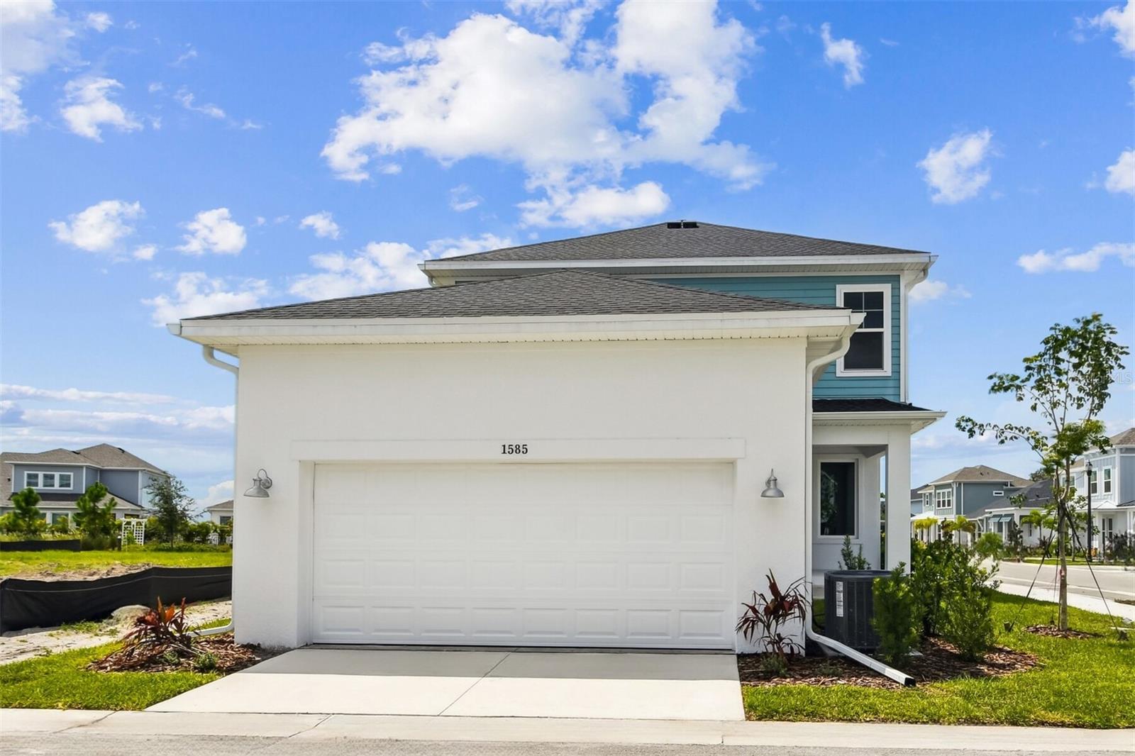 EMERALD LANDING AT WATERSIDE - Residential