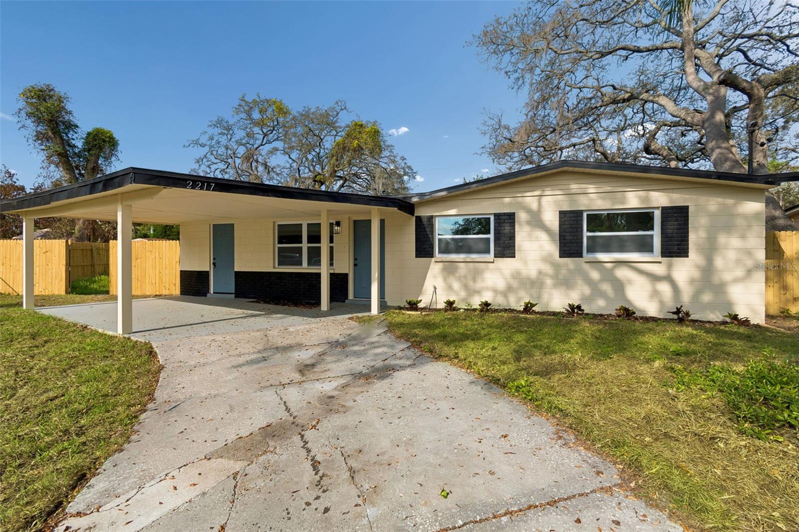 POINSETTIA VILLAGE - Residential