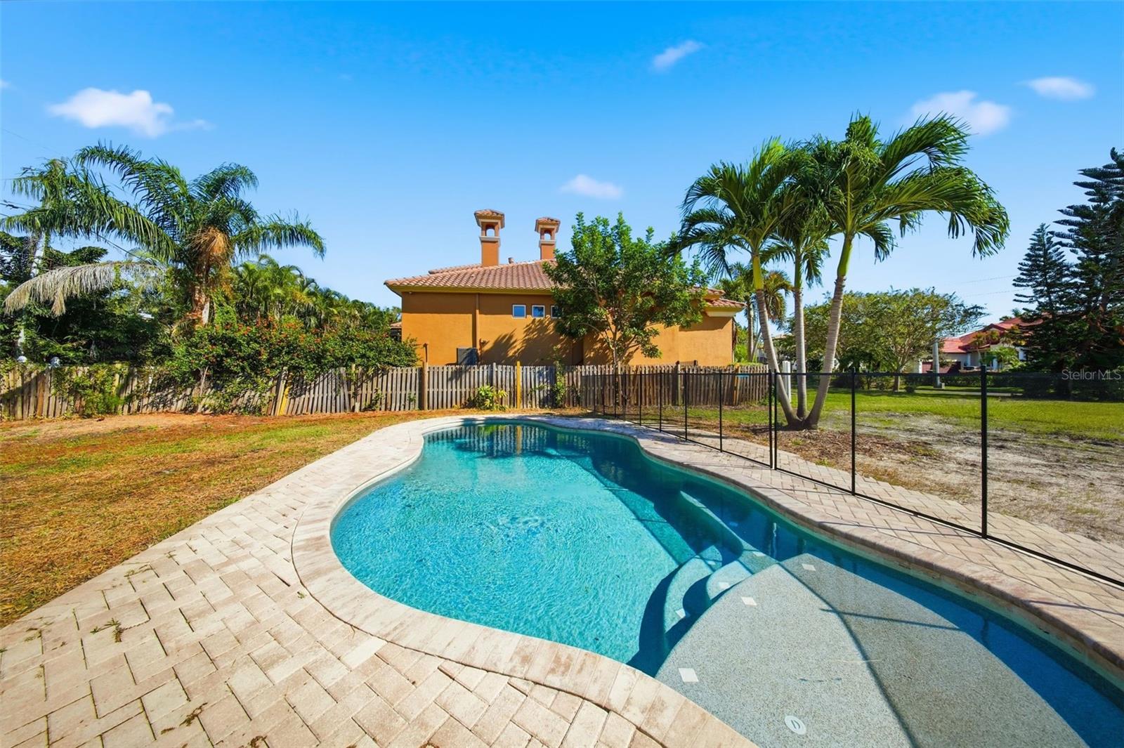 SHORE ACRES OVERLOOK SEC REP - Land