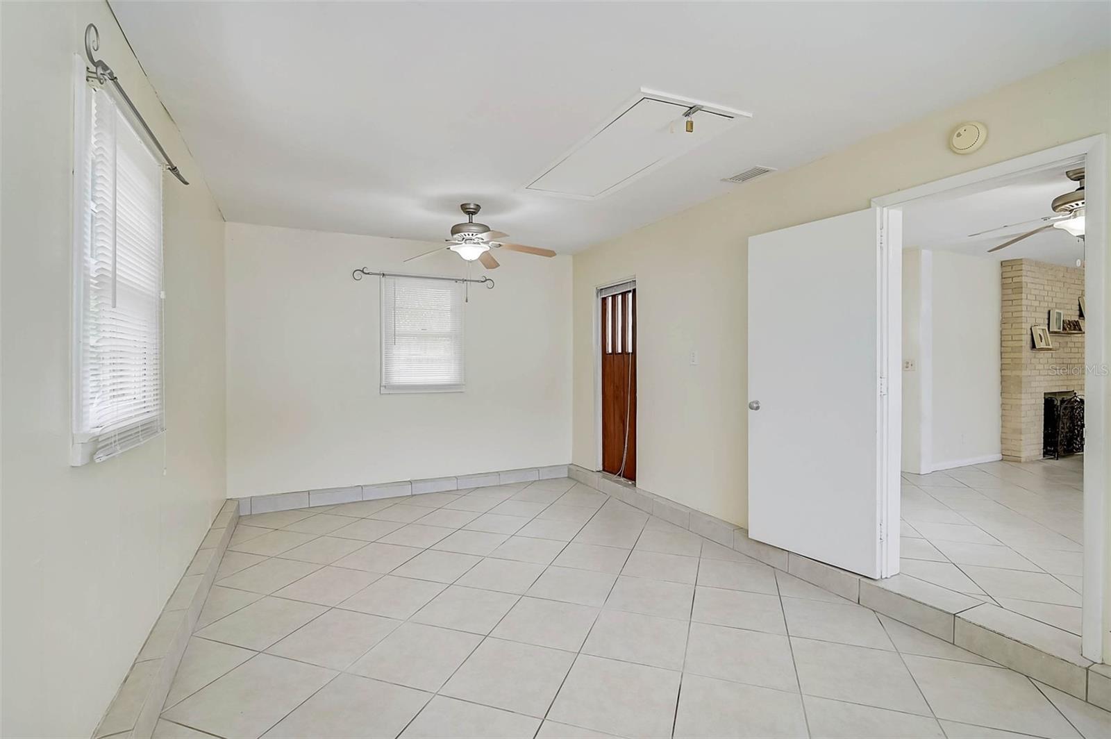 SARASOTA BAY PARK - Residential Lease