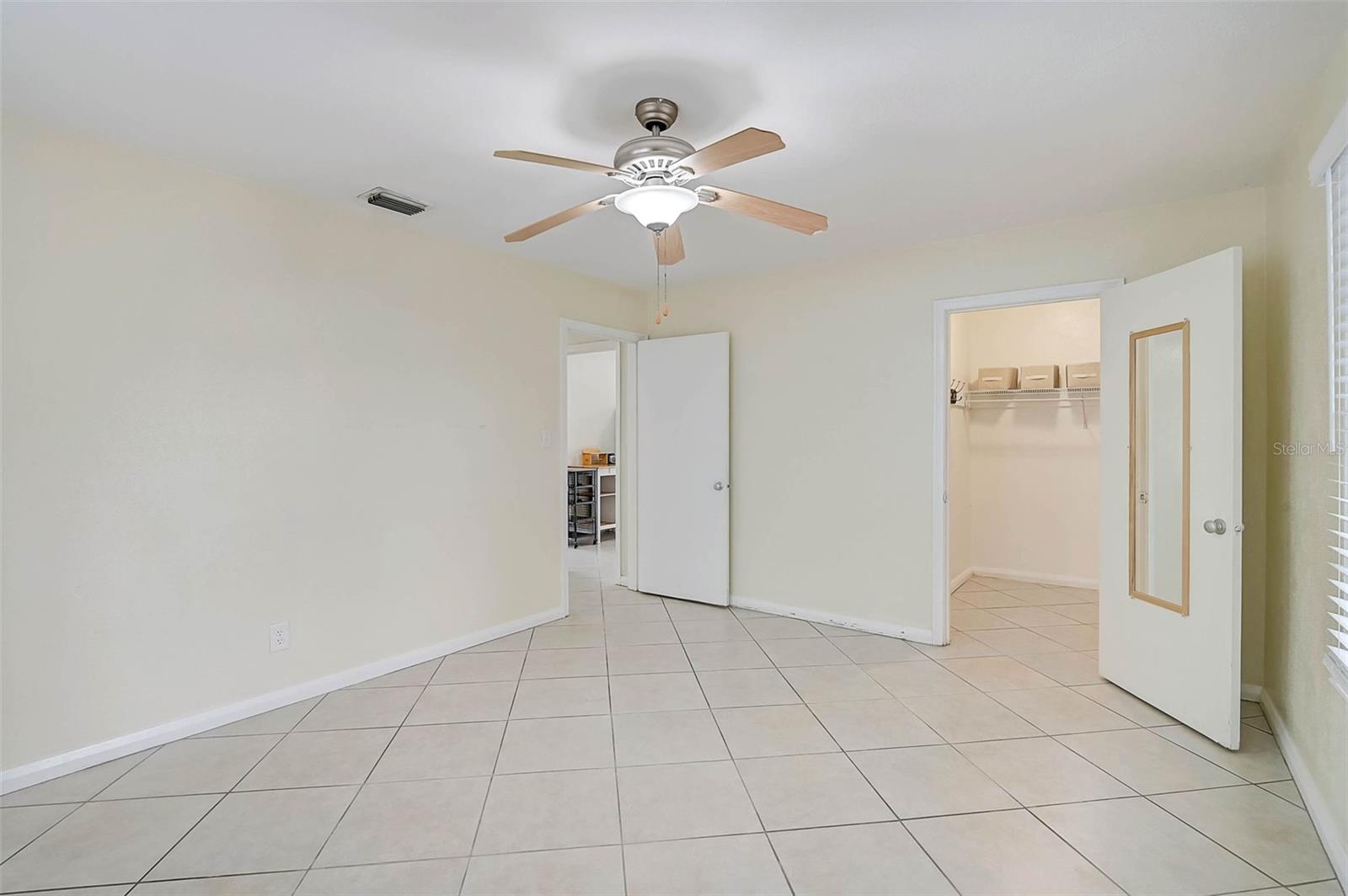 SARASOTA BAY PARK - Residential Lease