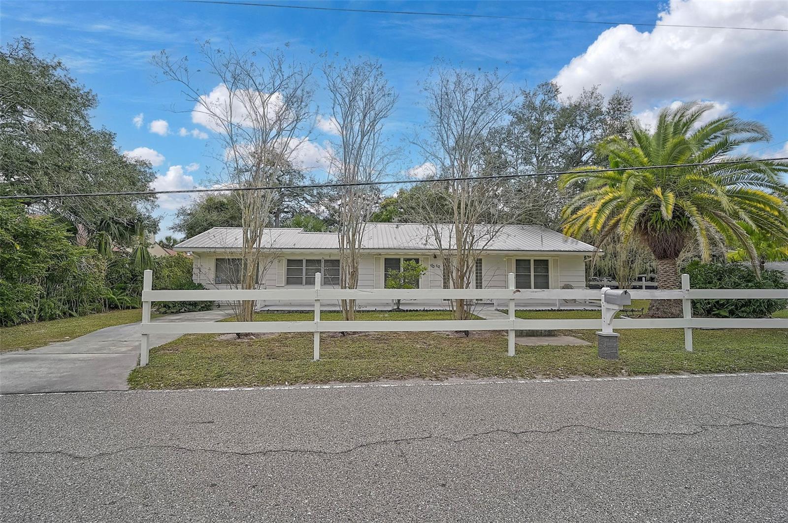 SARASOTA BAY PARK - Residential Lease