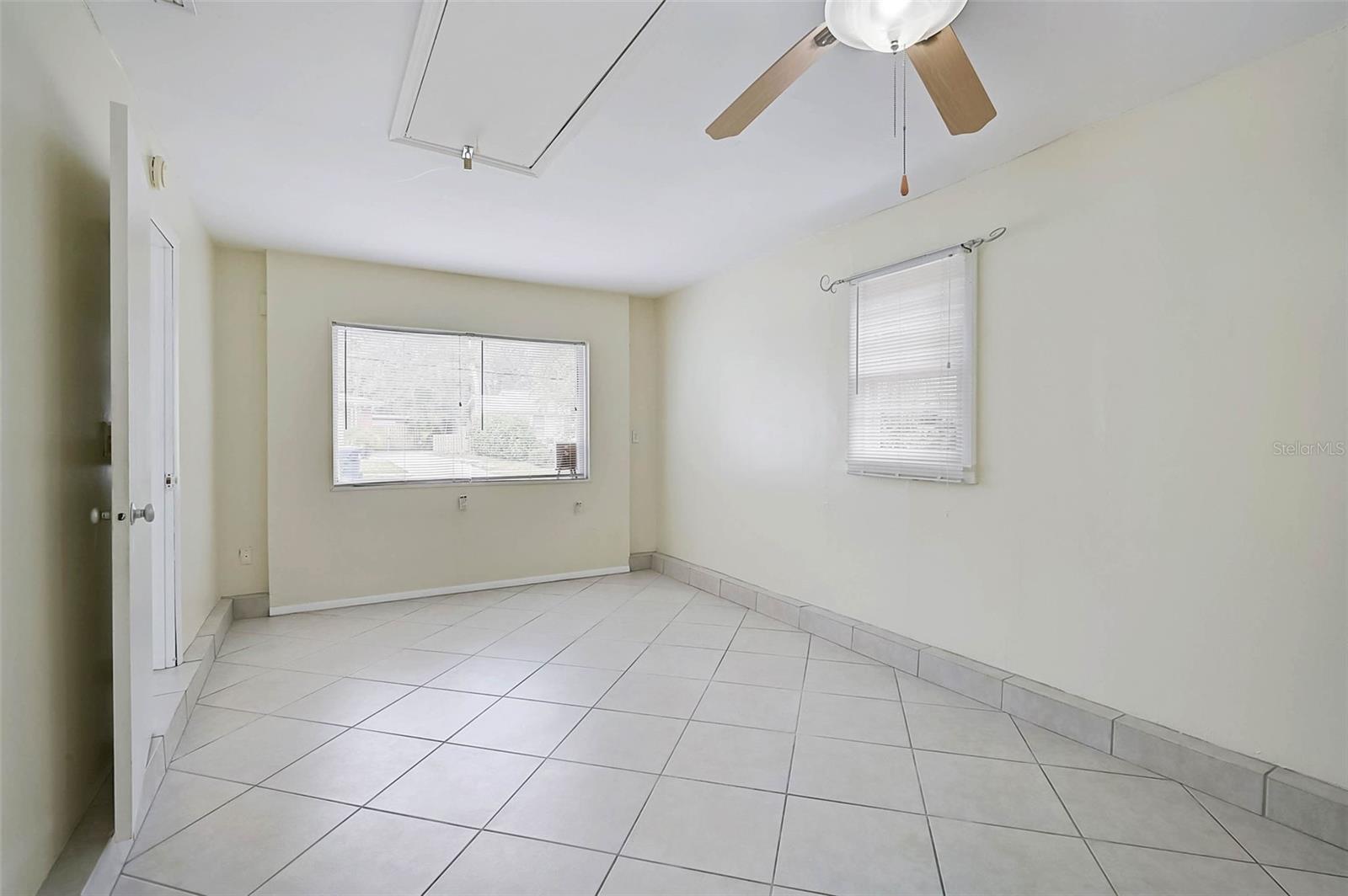 SARASOTA BAY PARK - Residential Lease