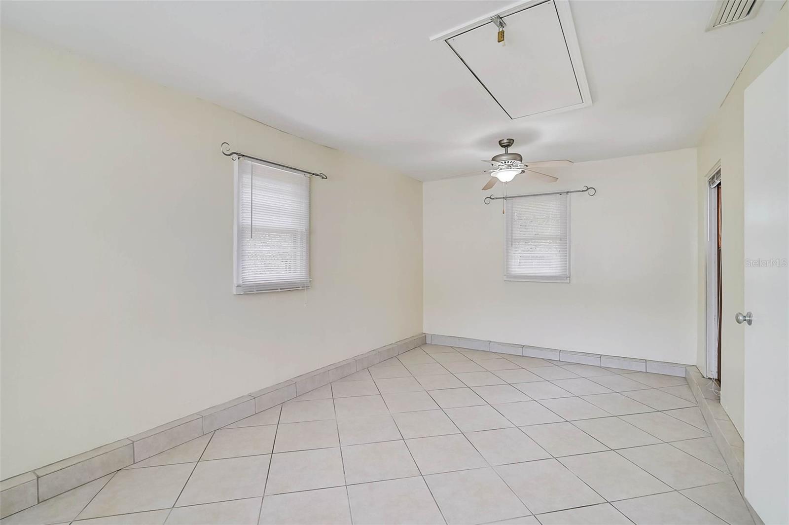 SARASOTA BAY PARK - Residential Lease