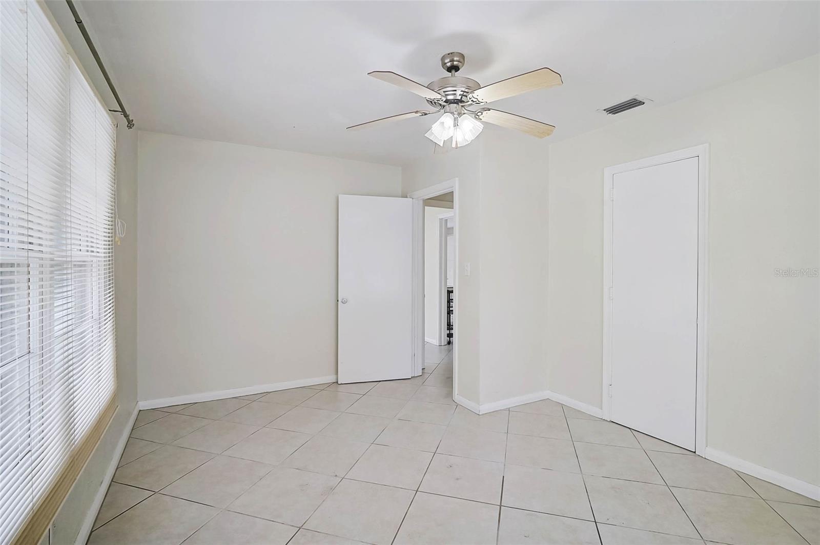 SARASOTA BAY PARK - Residential Lease