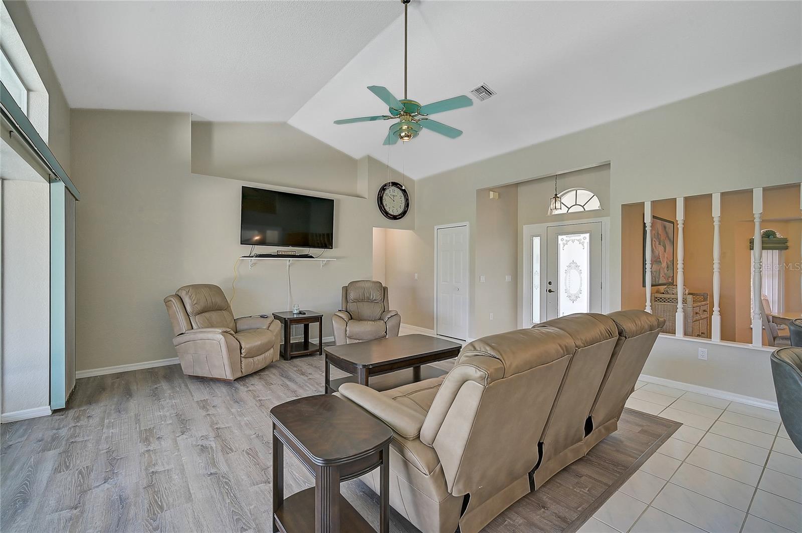 447 ROTONDA CIRCLE