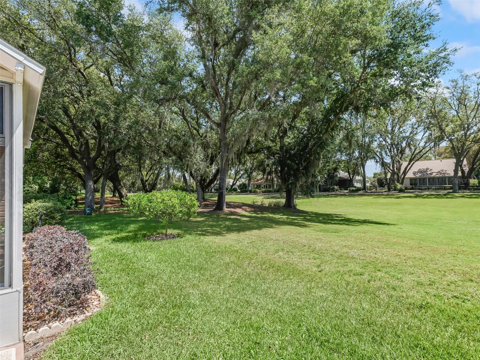 LADY LAKE ORANGE BLOSSOM GARDENS UNIT 21 - Residential