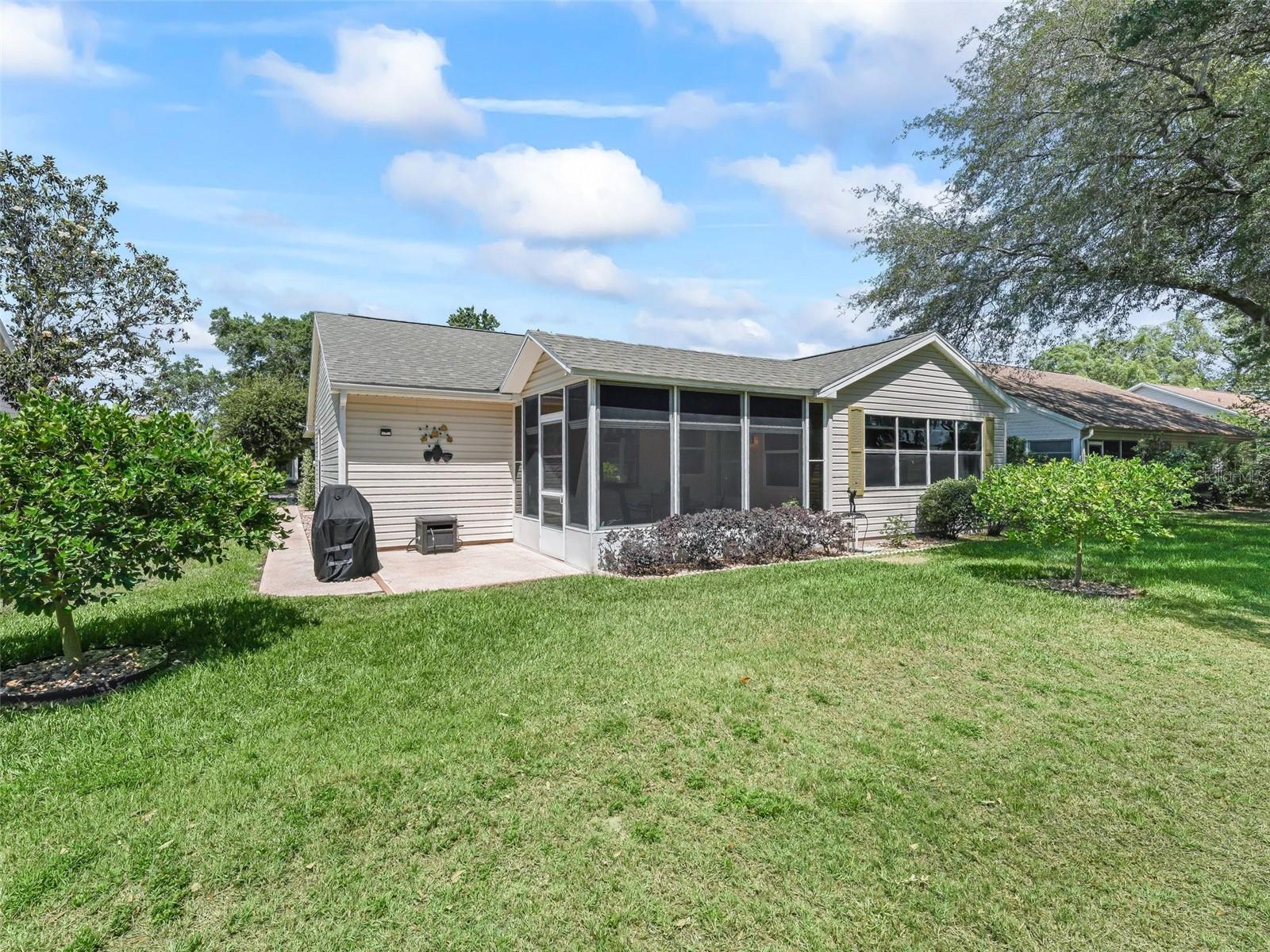 LADY LAKE ORANGE BLOSSOM GARDENS UNIT 21 - Residential