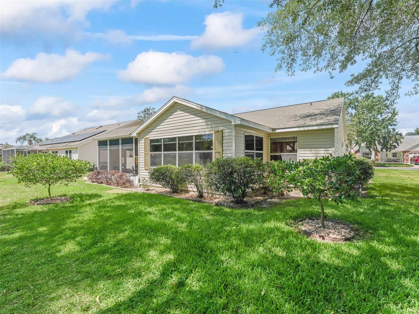 LADY LAKE ORANGE BLOSSOM GARDENS UNIT 21 - Residential