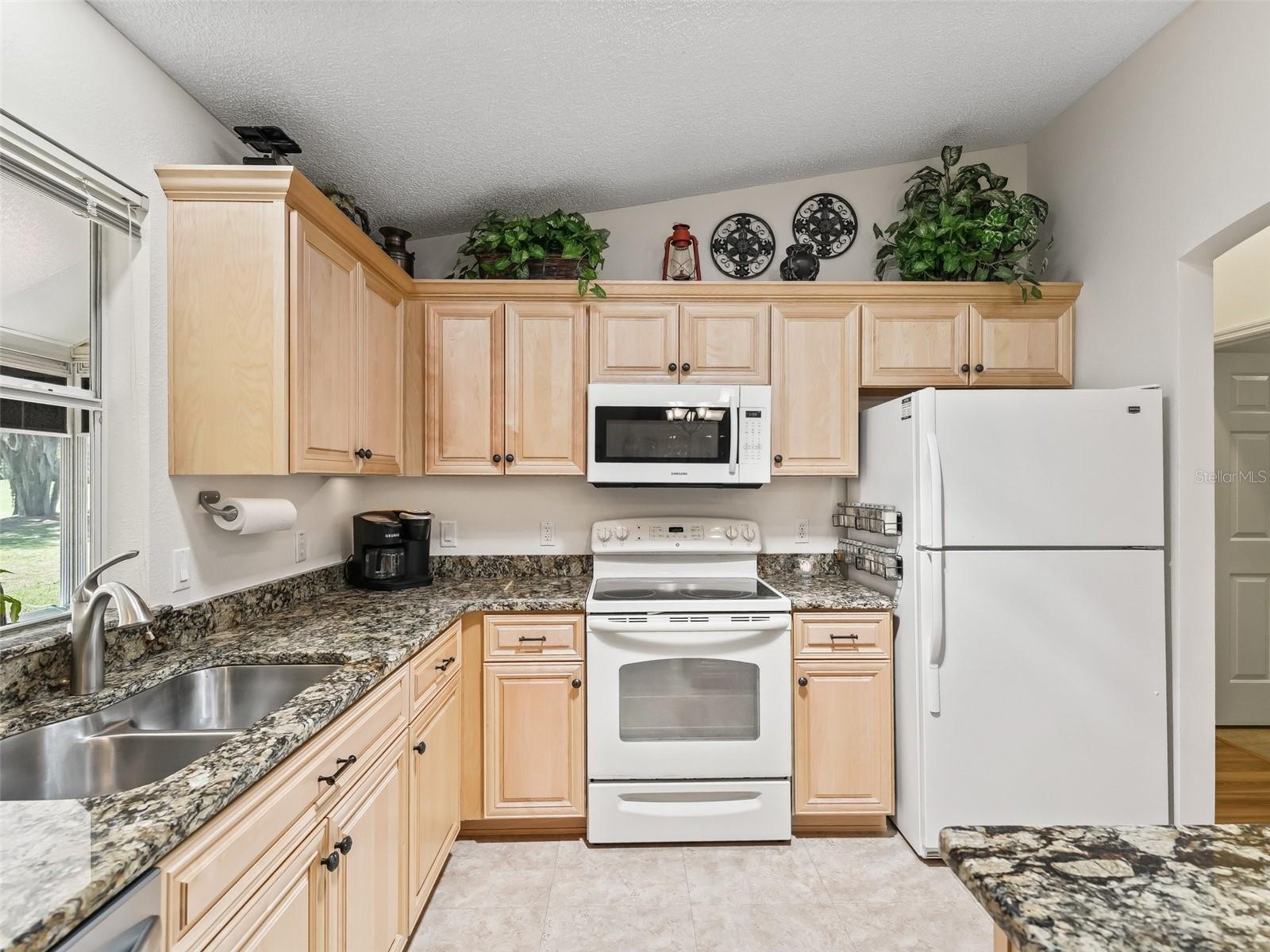 LADY LAKE ORANGE BLOSSOM GARDENS UNIT 21 - Residential