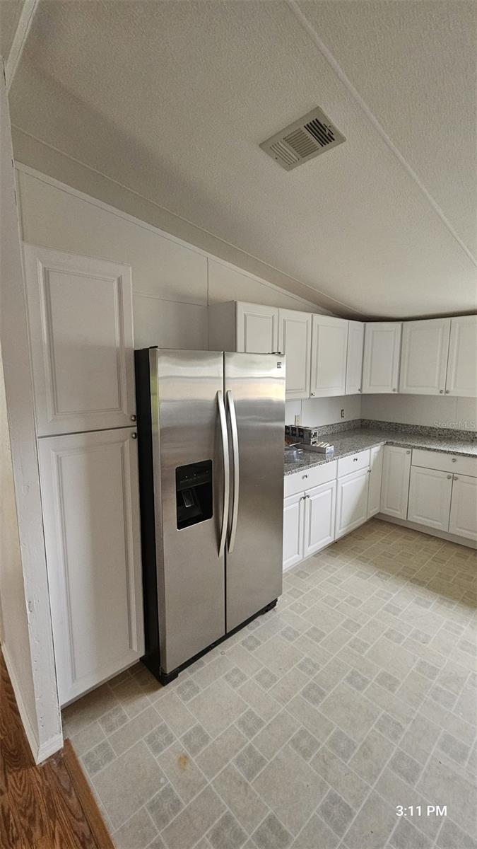 ZEPHYRHILLS COLONY CO - Residential Lease