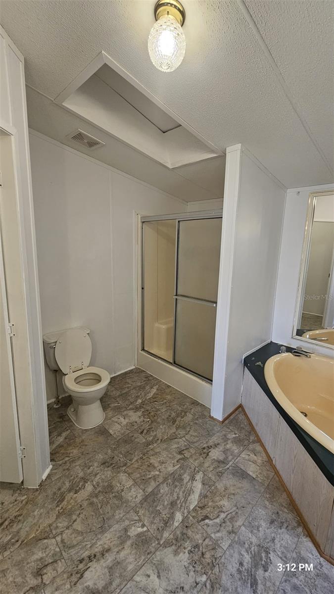 ZEPHYRHILLS COLONY CO - Residential Lease