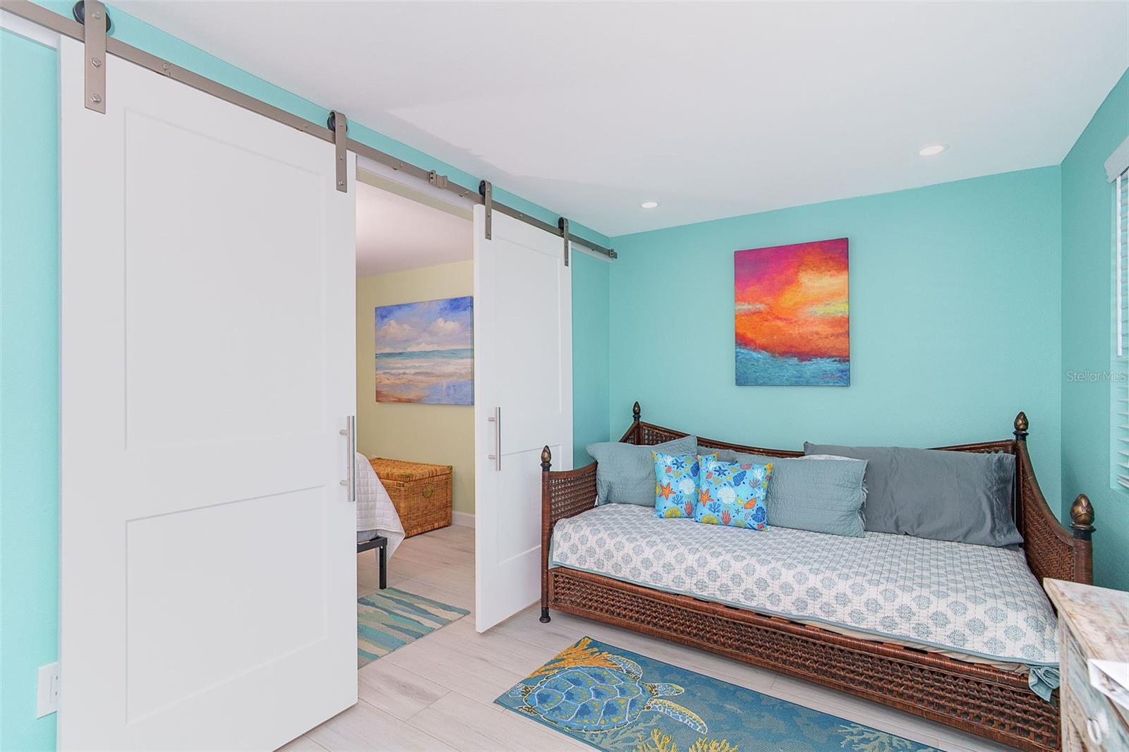 ADMIRALTY VILLAS - Residential