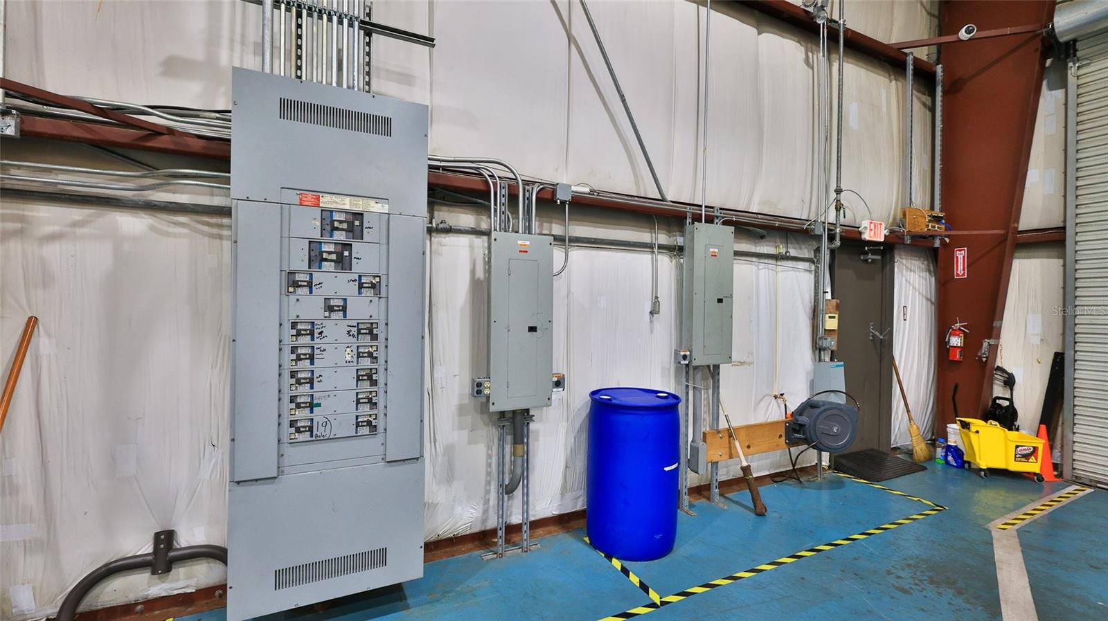 AIRPORT BUS PARK PH 01 - Commercial Sale