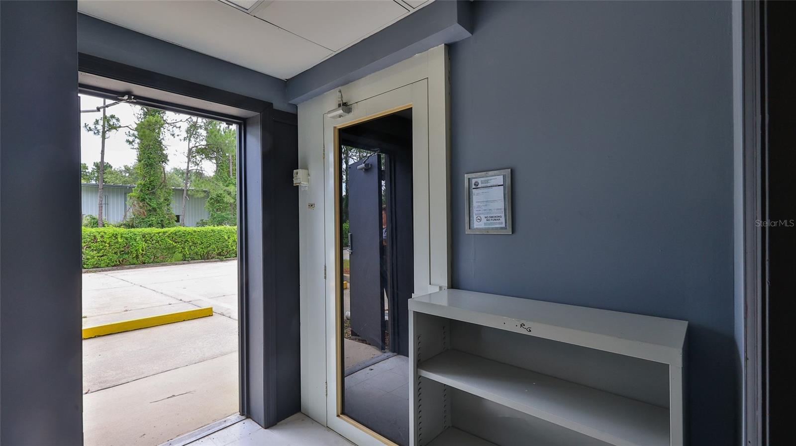 AIRPORT BUS PARK PH 01 - Commercial Sale