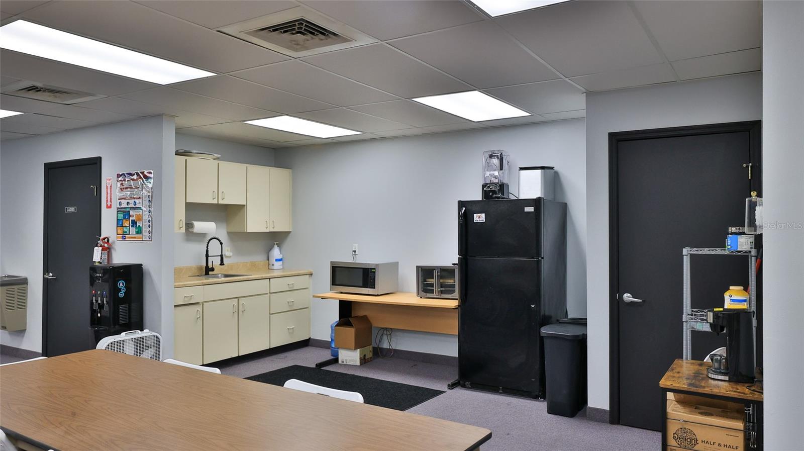 AIRPORT BUS PARK PH 01 - Commercial Sale