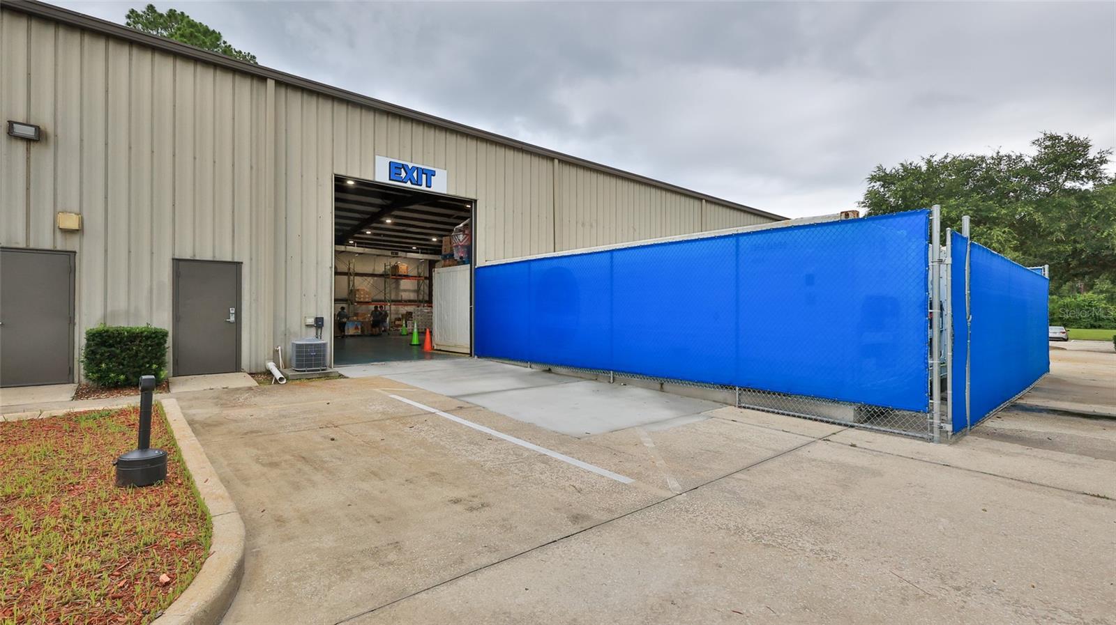 AIRPORT BUS PARK PH 01 - Commercial Sale