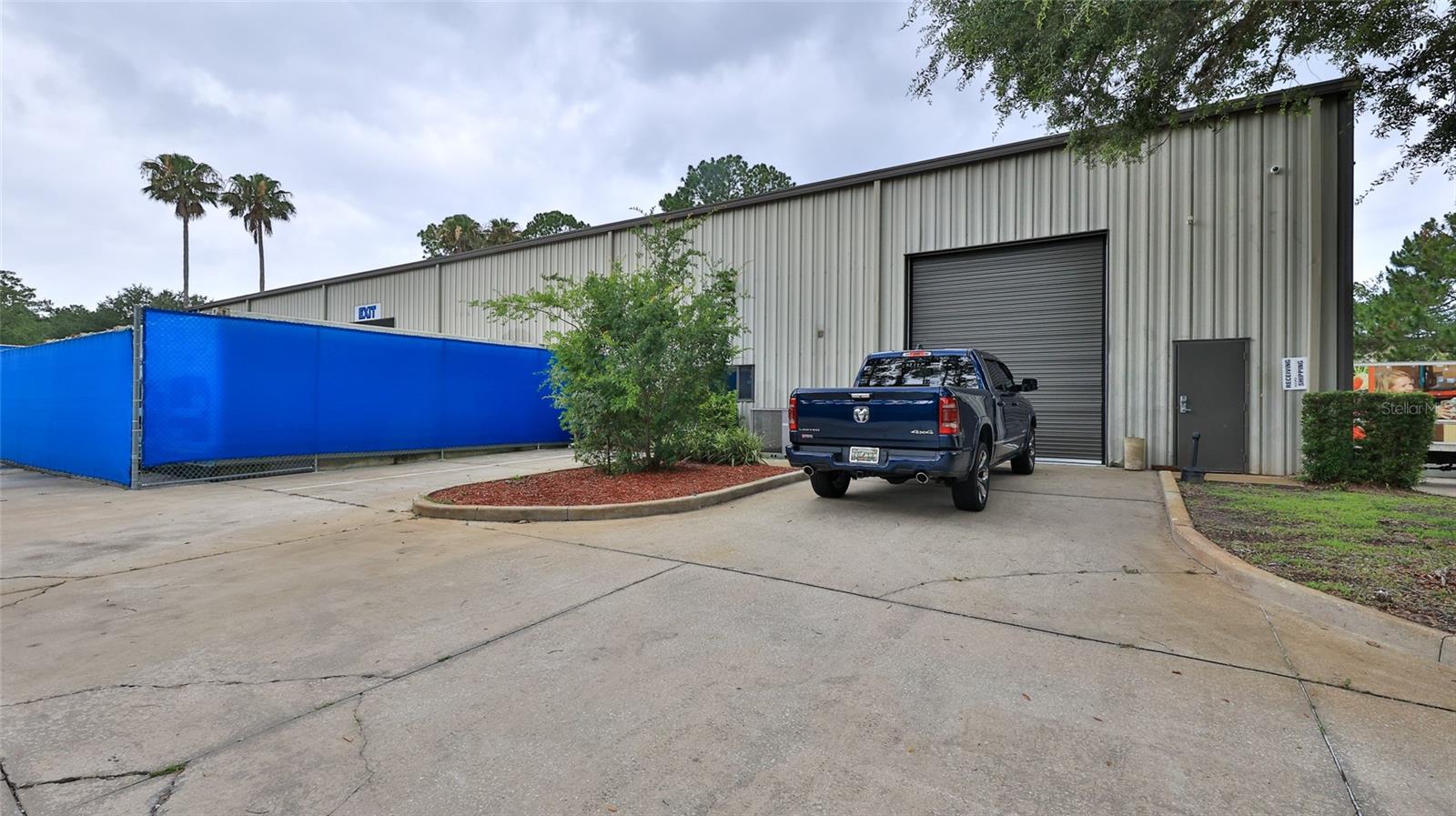 AIRPORT BUS PARK PH 01 - Commercial Sale