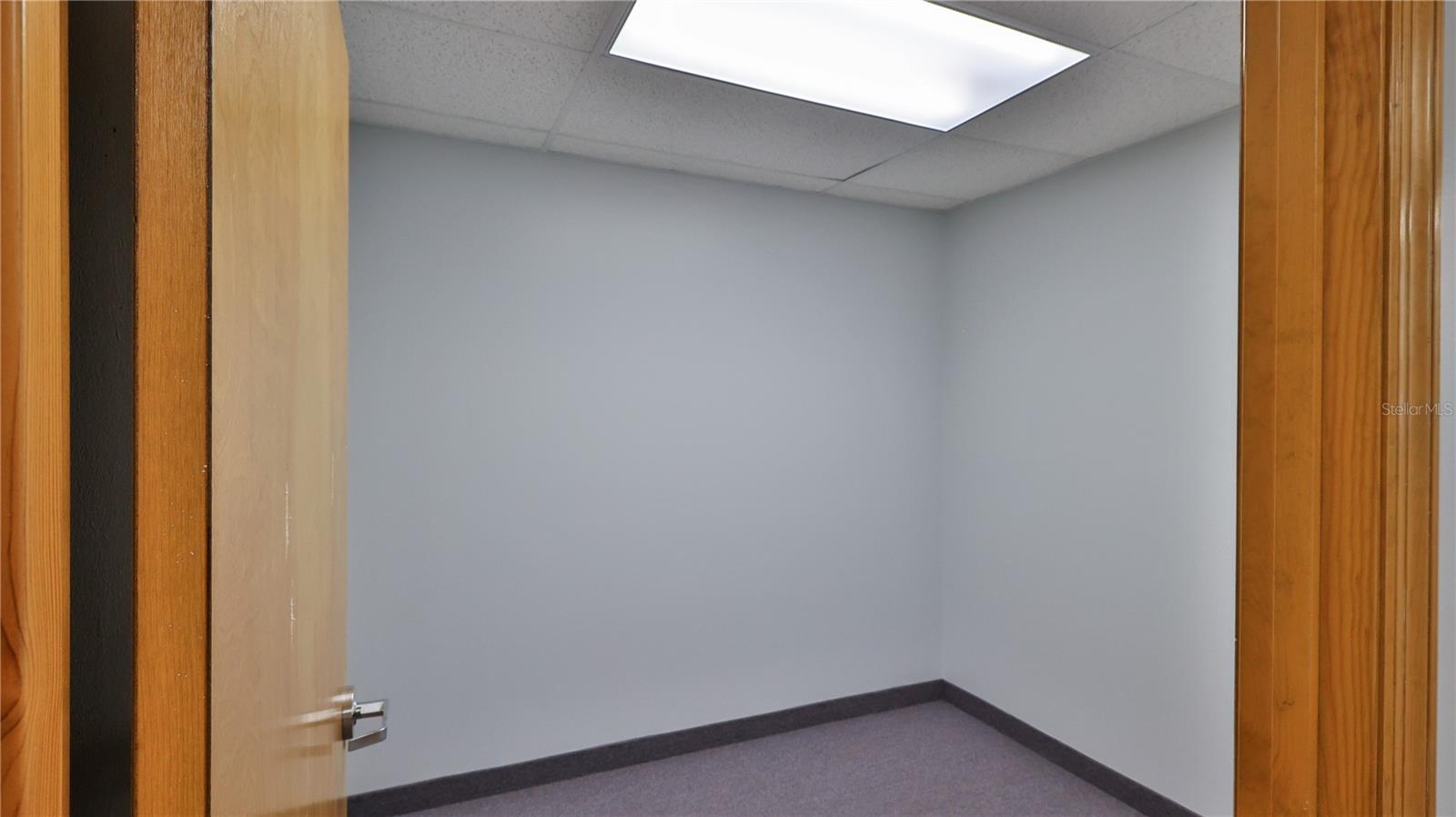 AIRPORT BUS PARK PH 01 - Commercial Sale