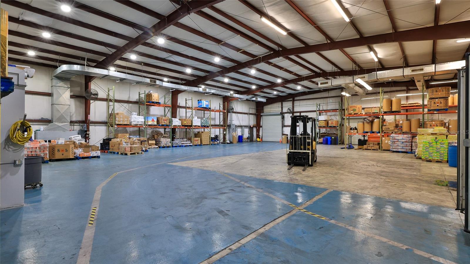 AIRPORT BUS PARK PH 01 - Commercial Sale