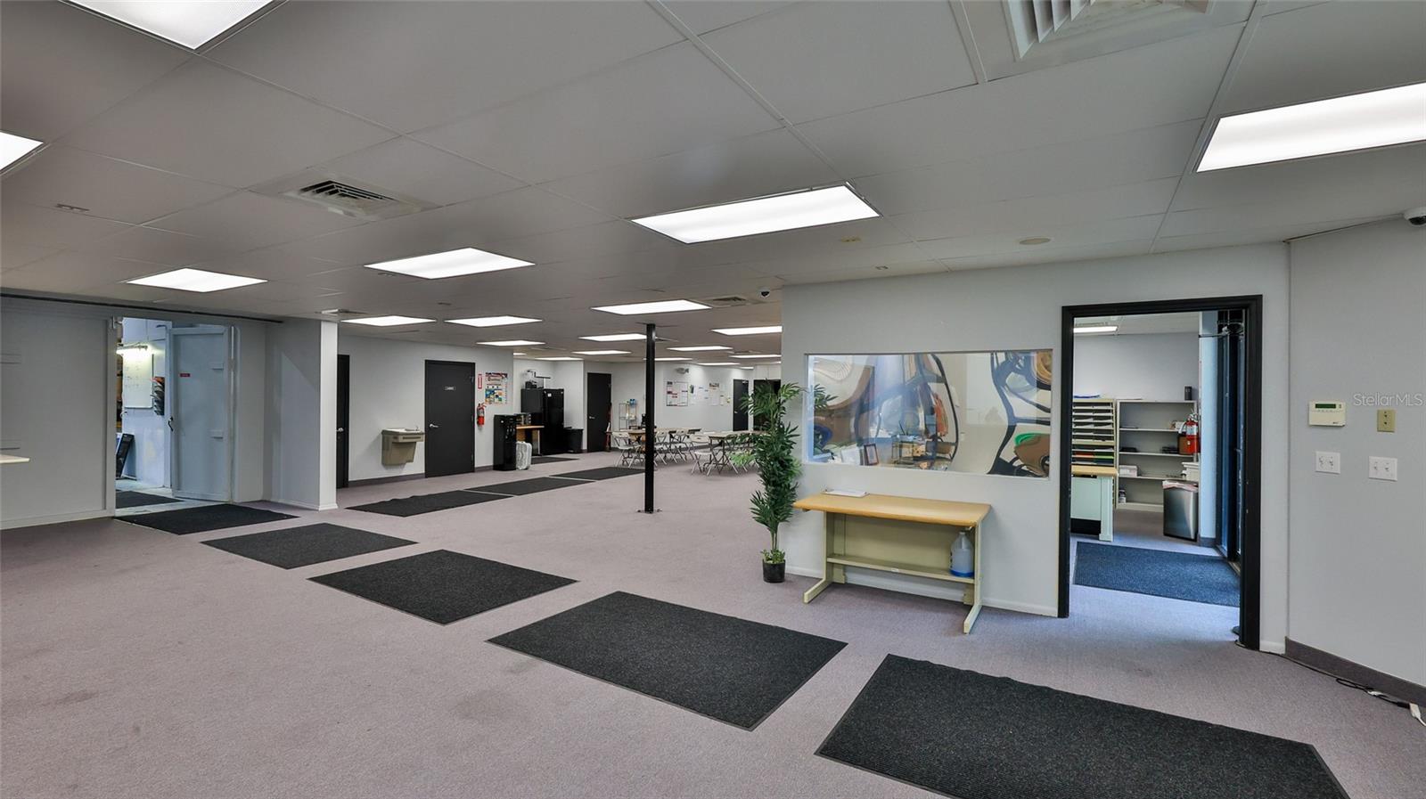 AIRPORT BUS PARK PH 01 - Commercial Sale