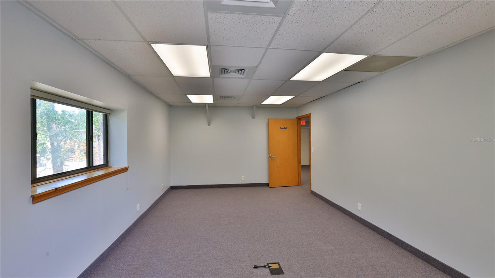 AIRPORT BUS PARK PH 01 - Commercial Sale