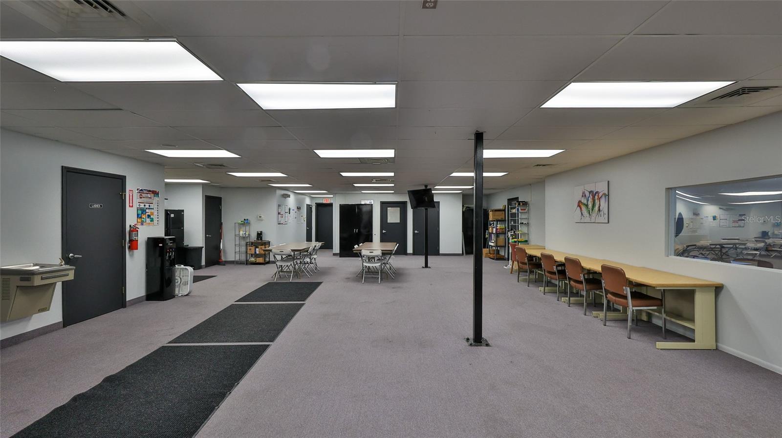 AIRPORT BUS PARK PH 01 - Commercial Sale