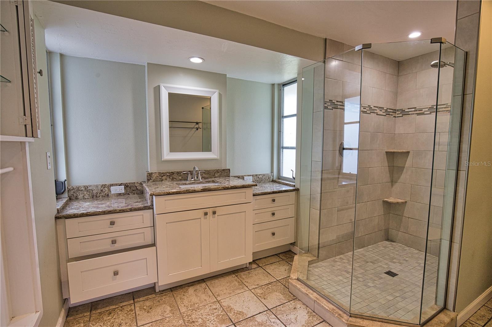 VENICE GARDENS - Residential