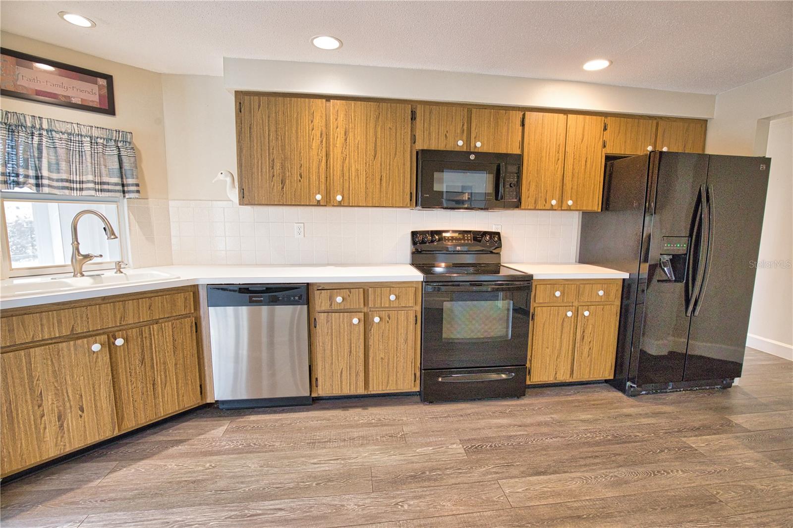 VENICE GARDENS - Residential