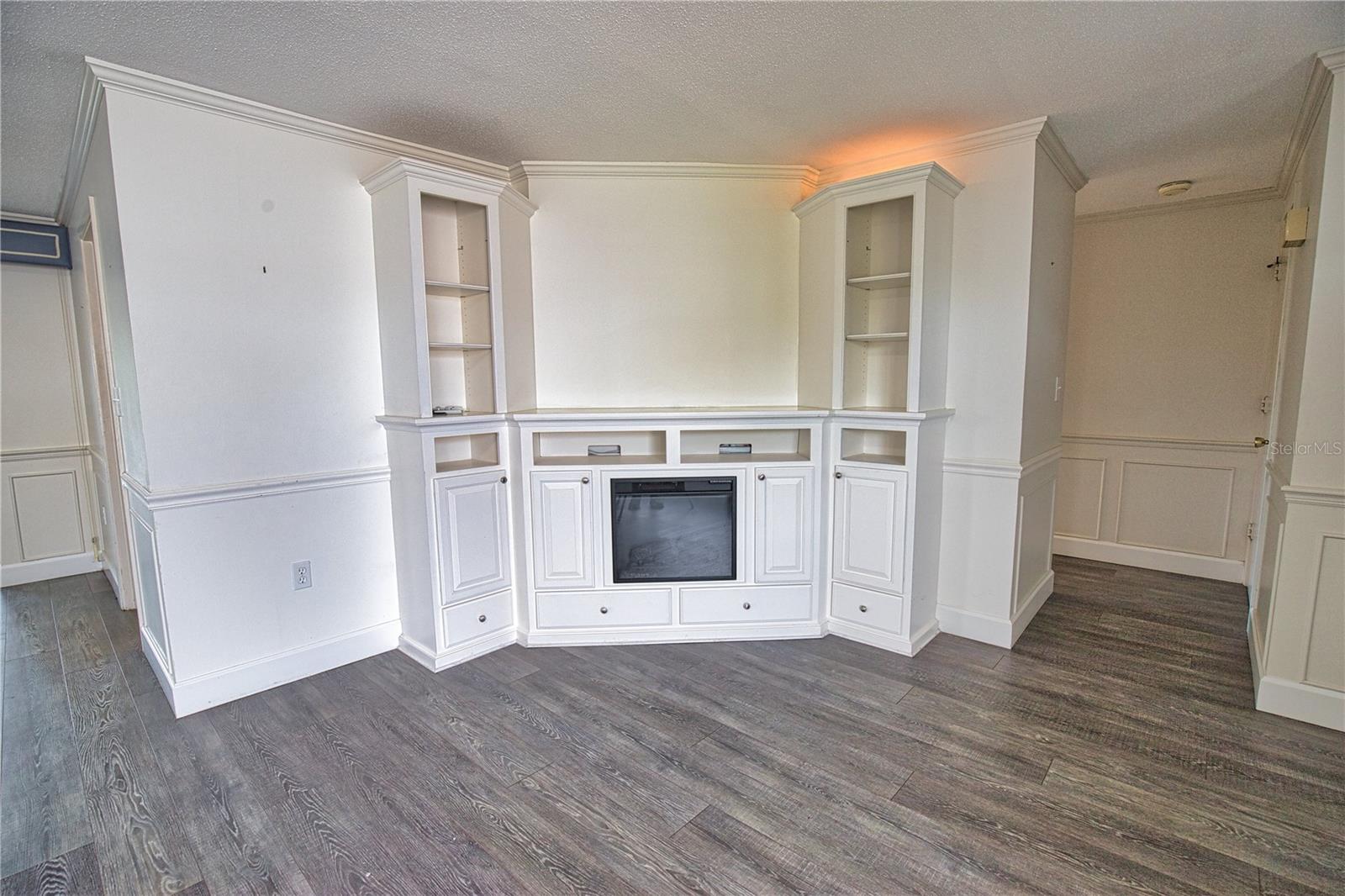 VENICE GARDENS - Residential