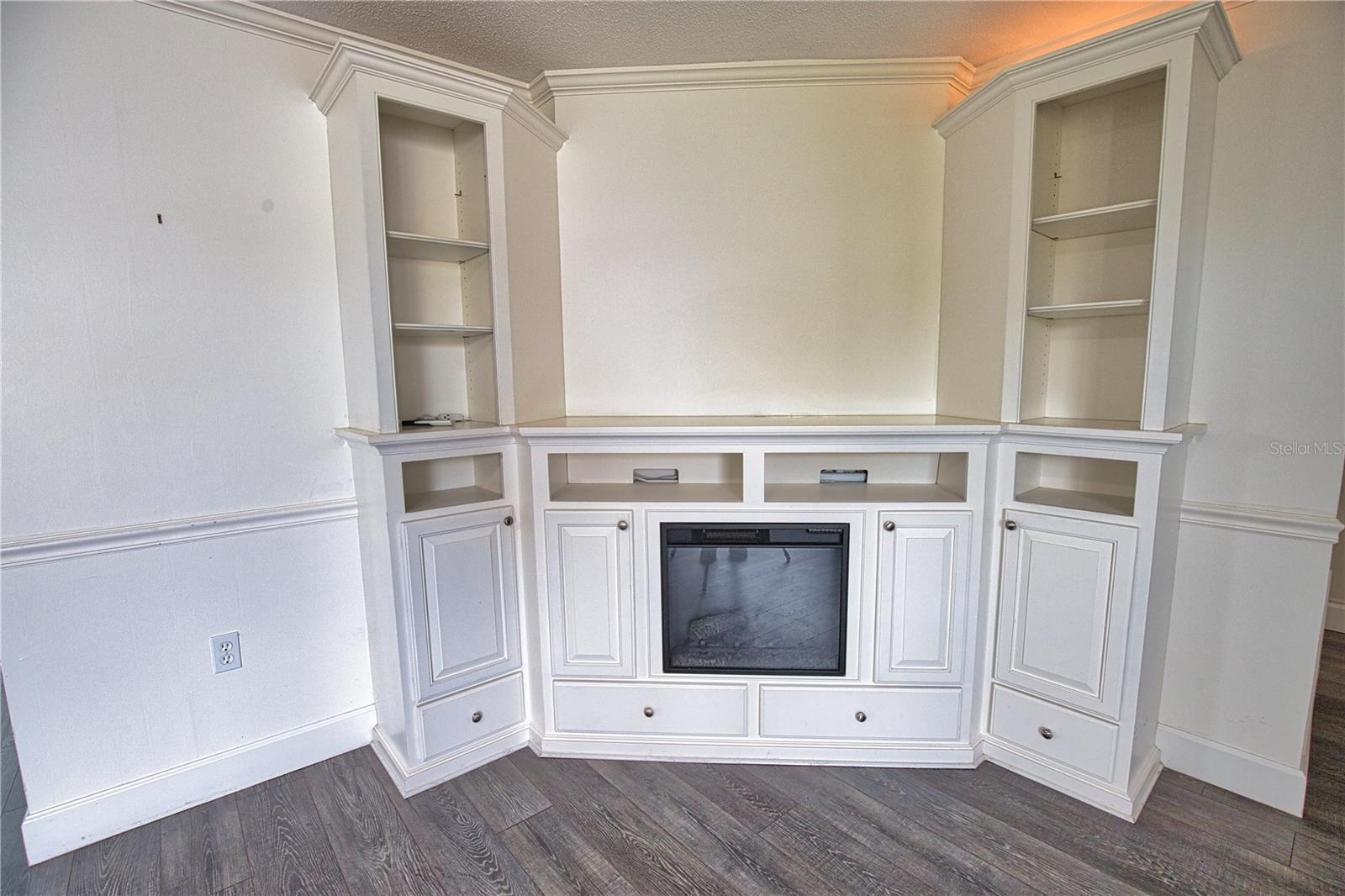 VENICE GARDENS - Residential