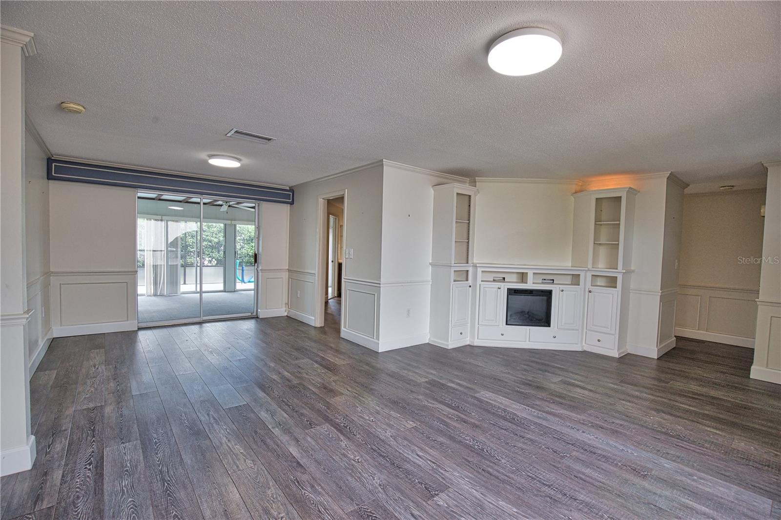 VENICE GARDENS - Residential